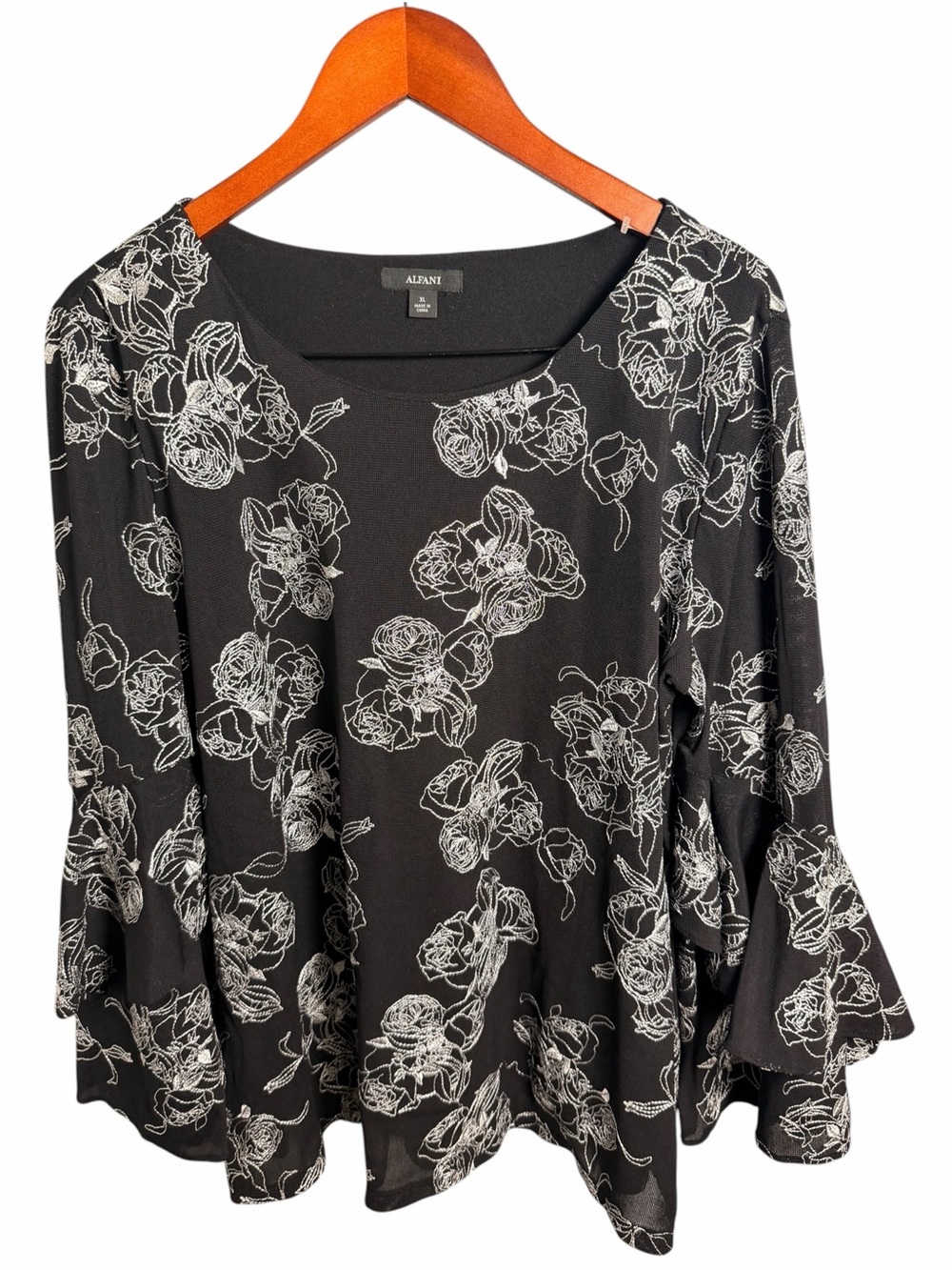 Alfani Black White Floral Scoop Neck Bell Sleeve Top